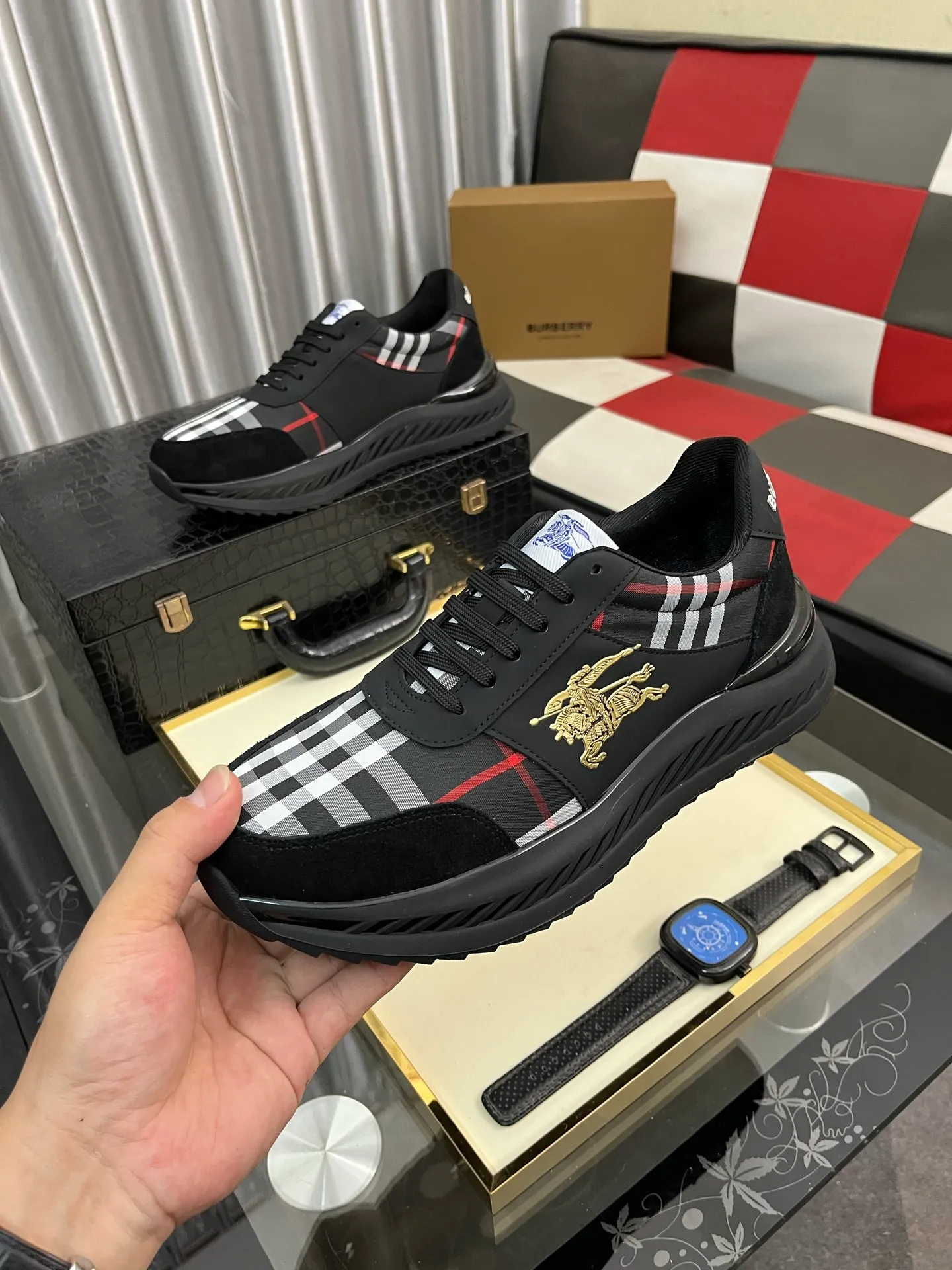 Men's shoes 💰458⌚️⌚️BURBERRY Regular size: 38-44 (casual shoes) Product materials: Selected cowhide upper, soft sheepskin lining; original outsole. 3️⃣ colors available